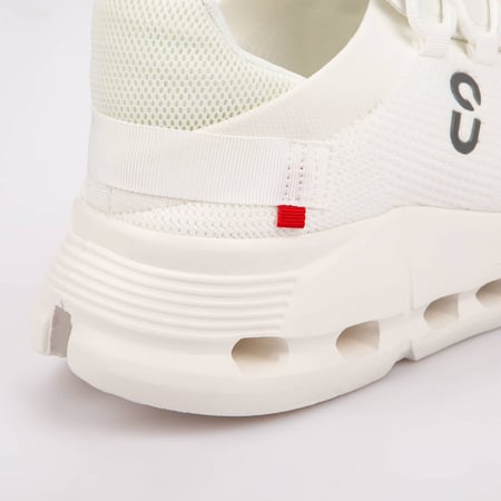 حذاء رياضي مريح للجري والنادي