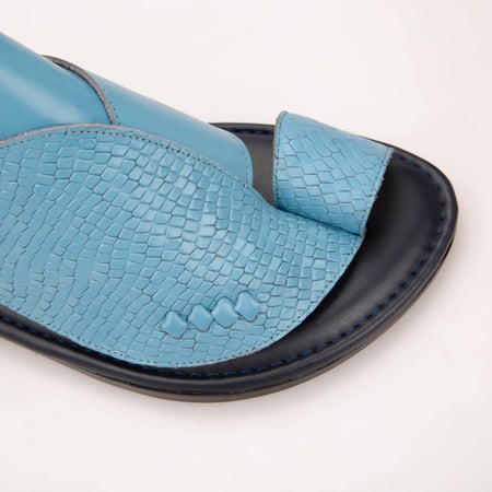 نعال طبي إيطالي من الجلد الازرق السماوي