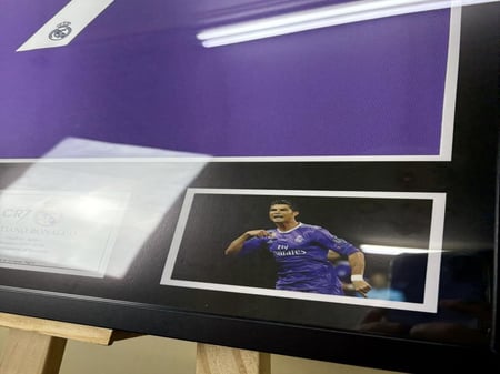 تيشيرت ريال مدريد موقع من كرستيانو رونالدو