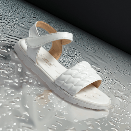 صندل بناتي ابيض