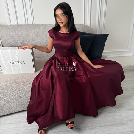 فستان نايا عودي