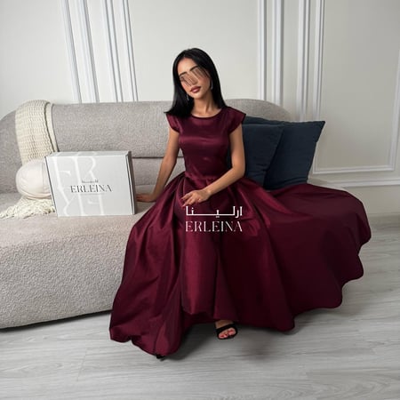 فستان نايا عودي