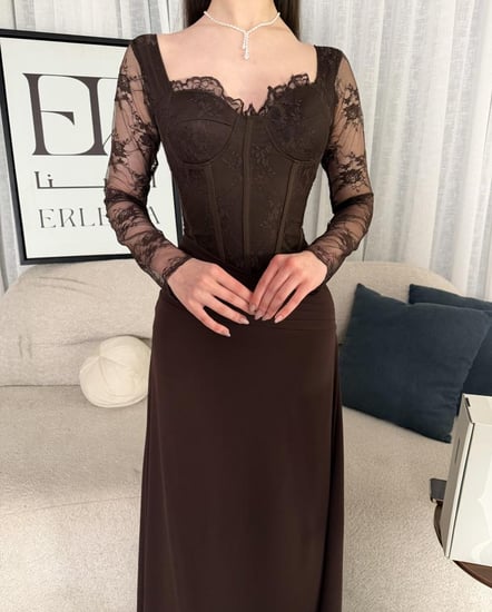 فستان فلورا بني