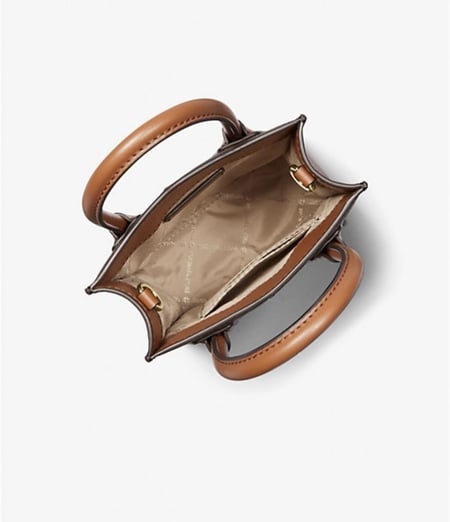 شنطة مايكل كورس |