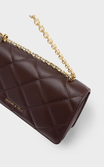 شنطة تشارلز اند كيث |