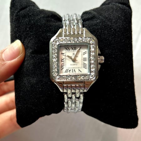 ساعة أطفال الكلاسيكية والفاخرة ,طلاء لون ثابت ,كريستال براق ,مناسب للحفلات والمناسبات والحياة اليومية