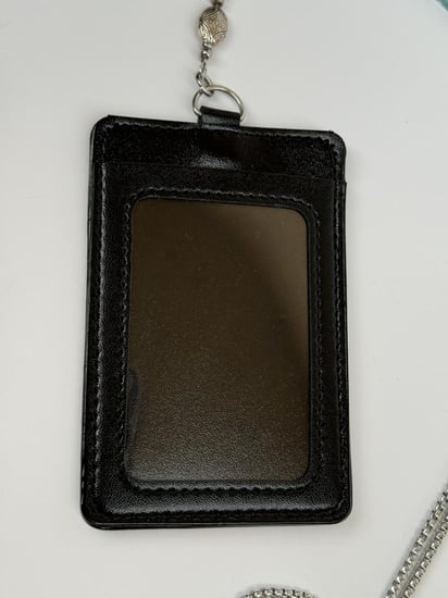 حامل بطاقة Id سوداء بحجر امازونيت