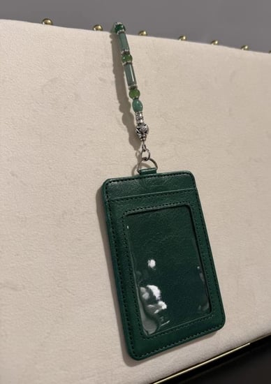 حامل بطاقة ID افانتورين 1