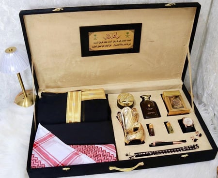 بوكس ملكي رجالي فخم