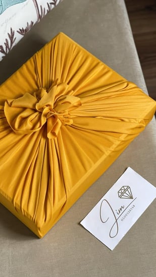 هدايا رجالية قماش وشماغ انيق