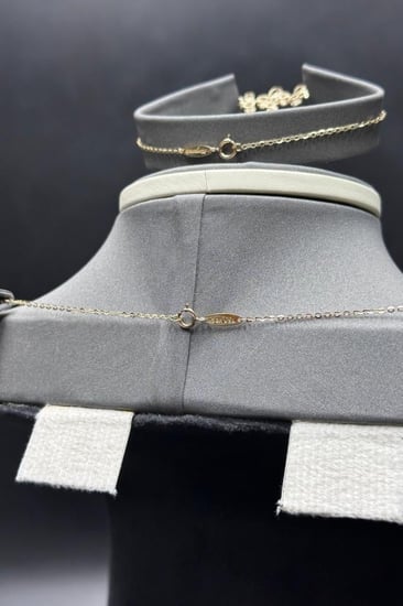gold set Diamond-inspired design