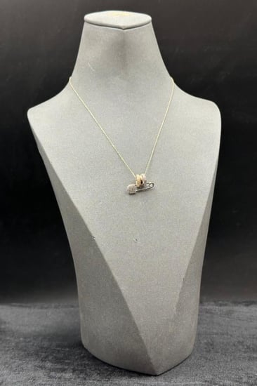 عقد مشبك ذهب تصميم الماس عيار 18 وزن من 3 الى 3.1 جرام