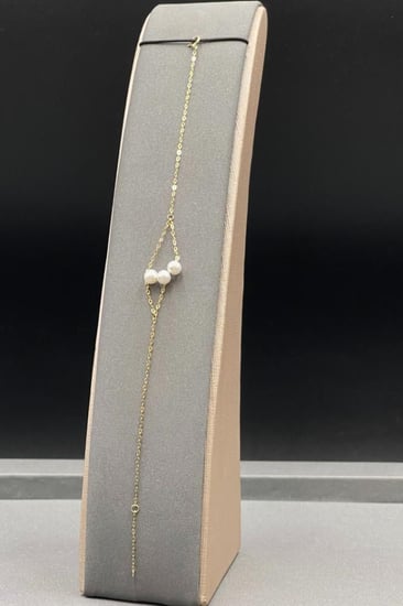 اسوارة ذهب مع لؤلؤ عيار 18 بوزن 1,2 جرام