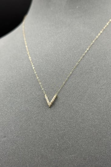 عقد ذهب تصميم الماس عيار 18 وزن 0.3 جرام