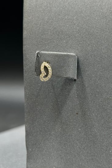 طقم اطفال شكل فراشة ذهب تصميم الماس