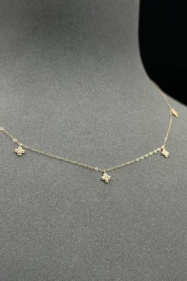 شوكر وردات ذهب تصميم الماس عيار 18 وزن 0.6 جرام