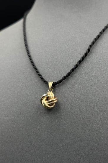 تعليقة مكرونة ذهب صافي ملون عيار 18 وزن 1 جرام