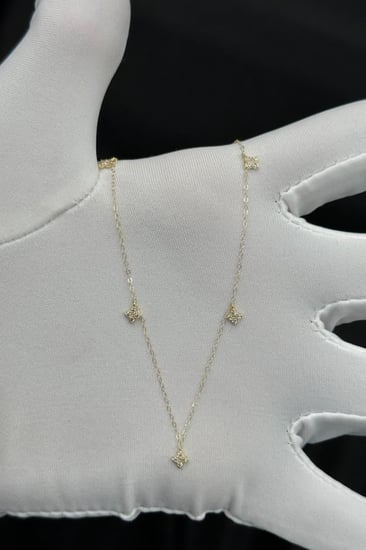 شوكر وردات ذهب تصميم الماس عيار 18 وزن 0.6 جرام