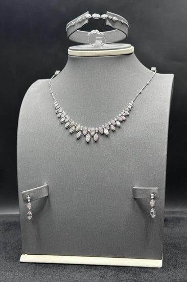 White gold set 18K Diamond-Inspired Design 9.8–9.9grams