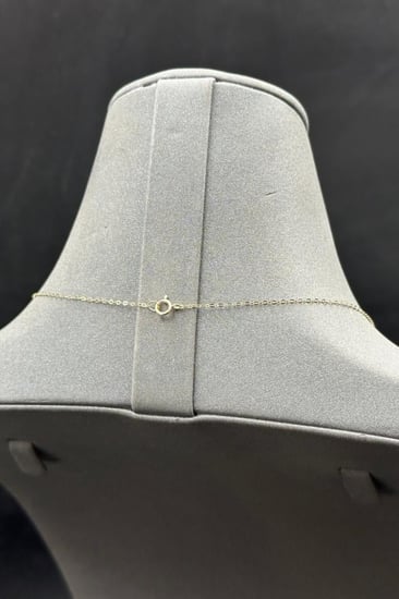 عقد وردة ذهب تصميم الماس عيار 18 وزن من 0.5 الى 0.6 جرام