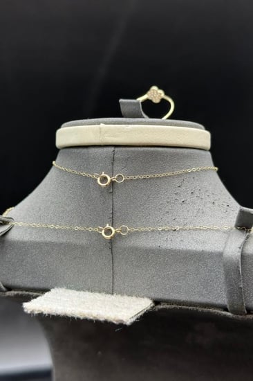 طقم دورين وردة ذهب ناعم بتصميم الماس