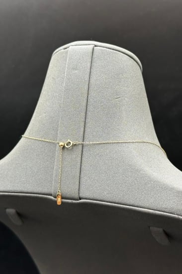 عقد مشبك ذهب تصميم الماس عيار 18 وزن من 3 الى 3.1 جرام