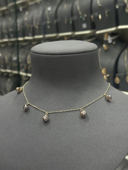 افخم تشوكر ذهب عيار 18 بتصميم حلقات ايطالي وزن من 4.9 الى 5.1 جرام