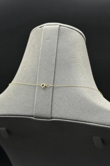 شوكر وردات ذهب تصميم الماس عيار 18 وزن 0.6 جرام