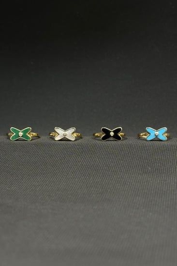 خواتم  ايطالي موديل X متعدد الالوان عيار 18 وزن من 1.6 الى 1.8 جرام