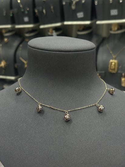 اجمل تشوكر ذهب عيار 18 بتصميم حلقات ايطالي وزن من 4.9 الى 5.1 جرام