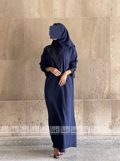 عباية زرقاء بأكمام مميزة 1144