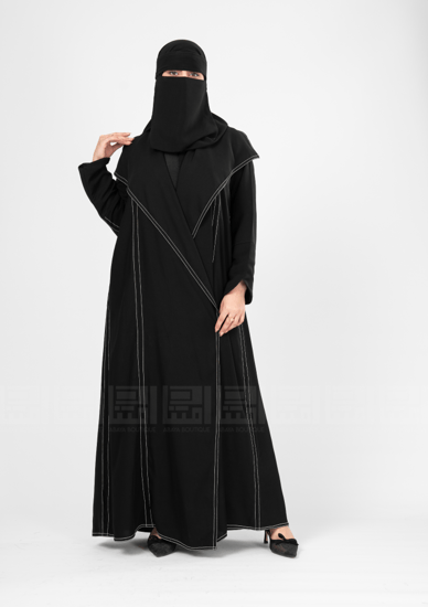 عباية سوداء بتطريز خطوط بيضاء طولي 1377