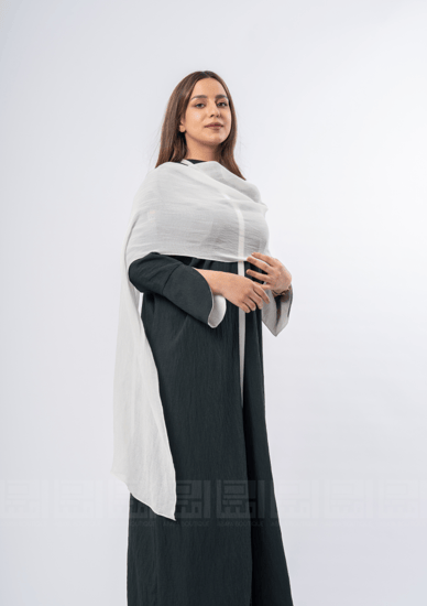 عباية زيتية بشال أبيض 1147