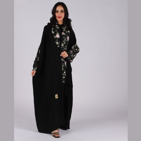 عباية نص بشت بتطريز ورود