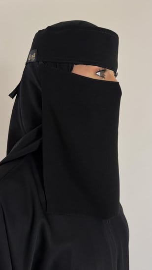 نقاب اسود ( ثلاث مقاسات )