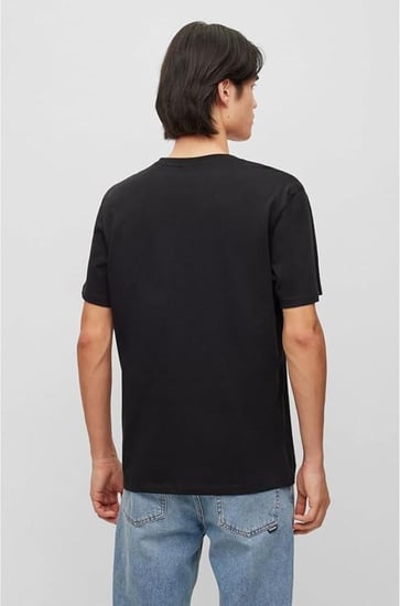 بوس تي شيرت تي-شيب بشعار الماركة