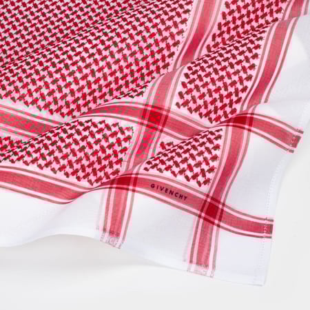 شماغ جيفنشي كلاسيك اخر موديل 2024