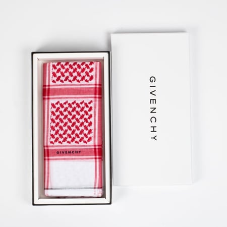 شماغ جيفنشي كلاسيك اخر موديل 2024