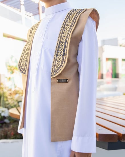 سديري ولادي باللون الجملي-جواكيت اطفال-متجر سيرما