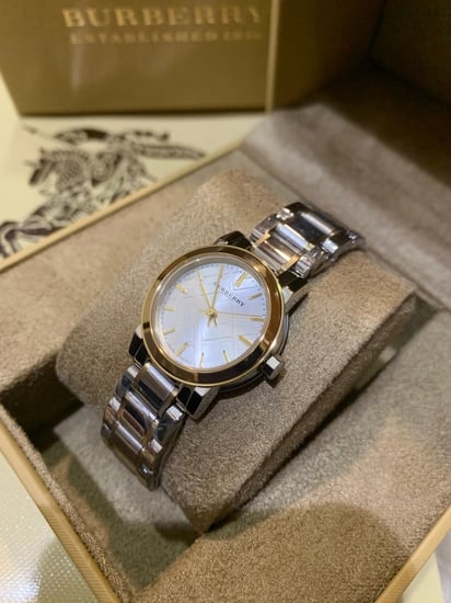 ساعة بربري نسائية