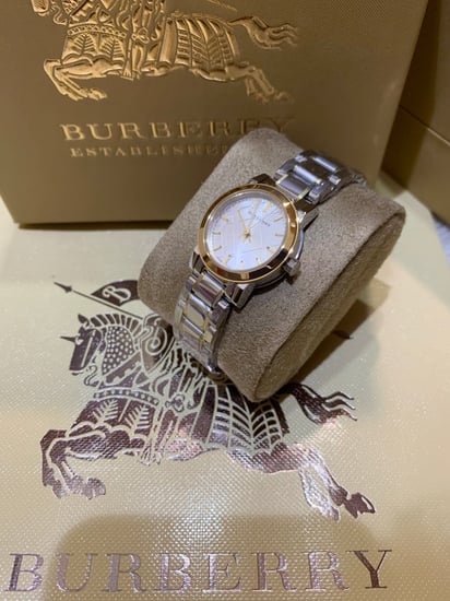 ساعة بربري نسائية