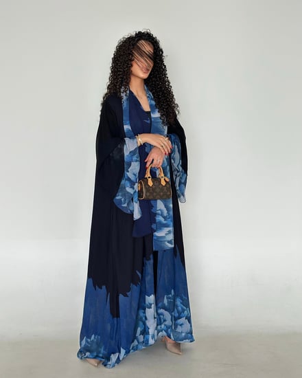 عباية كلوش شيفون بارد مبطن تموج ازرق