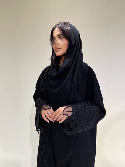 عباية كريب ملكي فاحم مع كلفة امامية