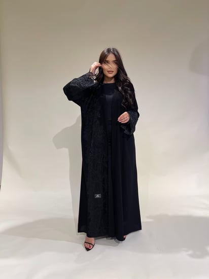 عباية كريب ملكي فاحم مع كلفة امامية