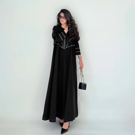عباية نسائية بقصة مريحة
