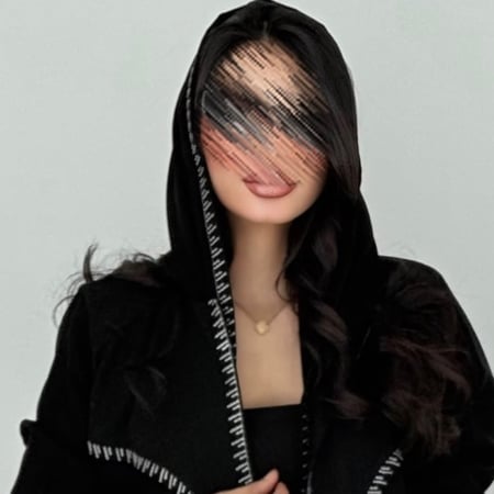 طرحة أسود مع تطريز من الأمام