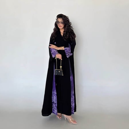 عباية كريب ملكي كلوش مع جوانب بنفسجي