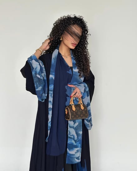 عباية كلوش شيفون بارد مبطن تموج ازرق