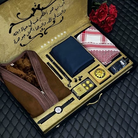 بوكسات هدايا رجالية شتوية راقية ومتكاملة مع كتابة عبارة إهداء حسب الطلب موديل MN-758