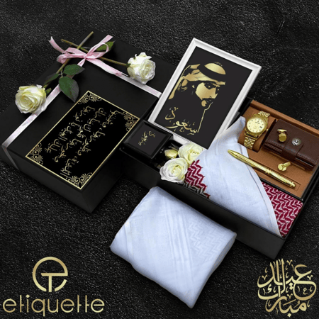 بوكسات هدايا رجالية راقية مع مجموعة إكسسوارات مميزة بإسم وصورة من تحب موديل MN-561